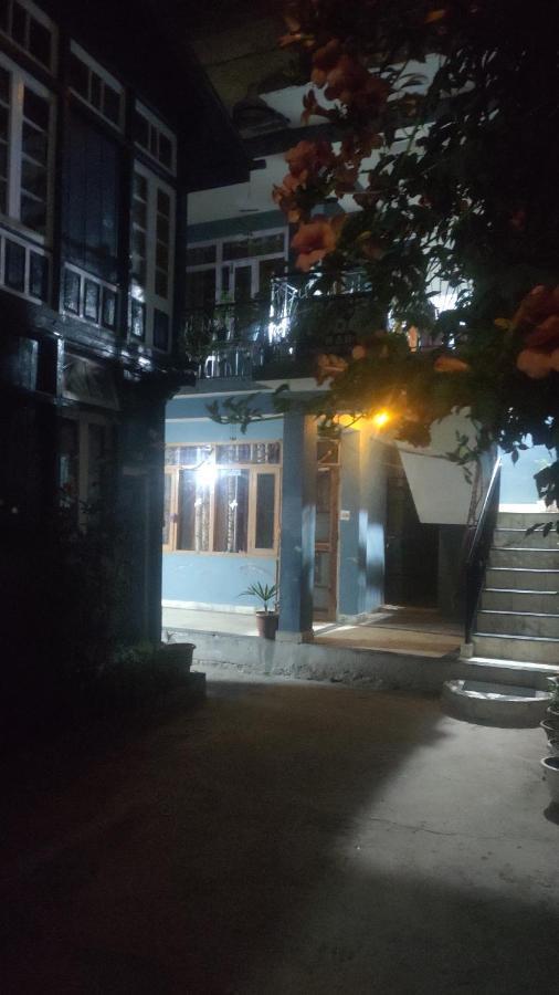 The Prasher Lodge Mall Road Manali المظهر الخارجي الصورة