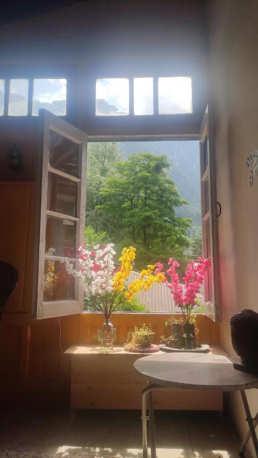The Prasher Lodge Mall Road Manali المظهر الخارجي الصورة