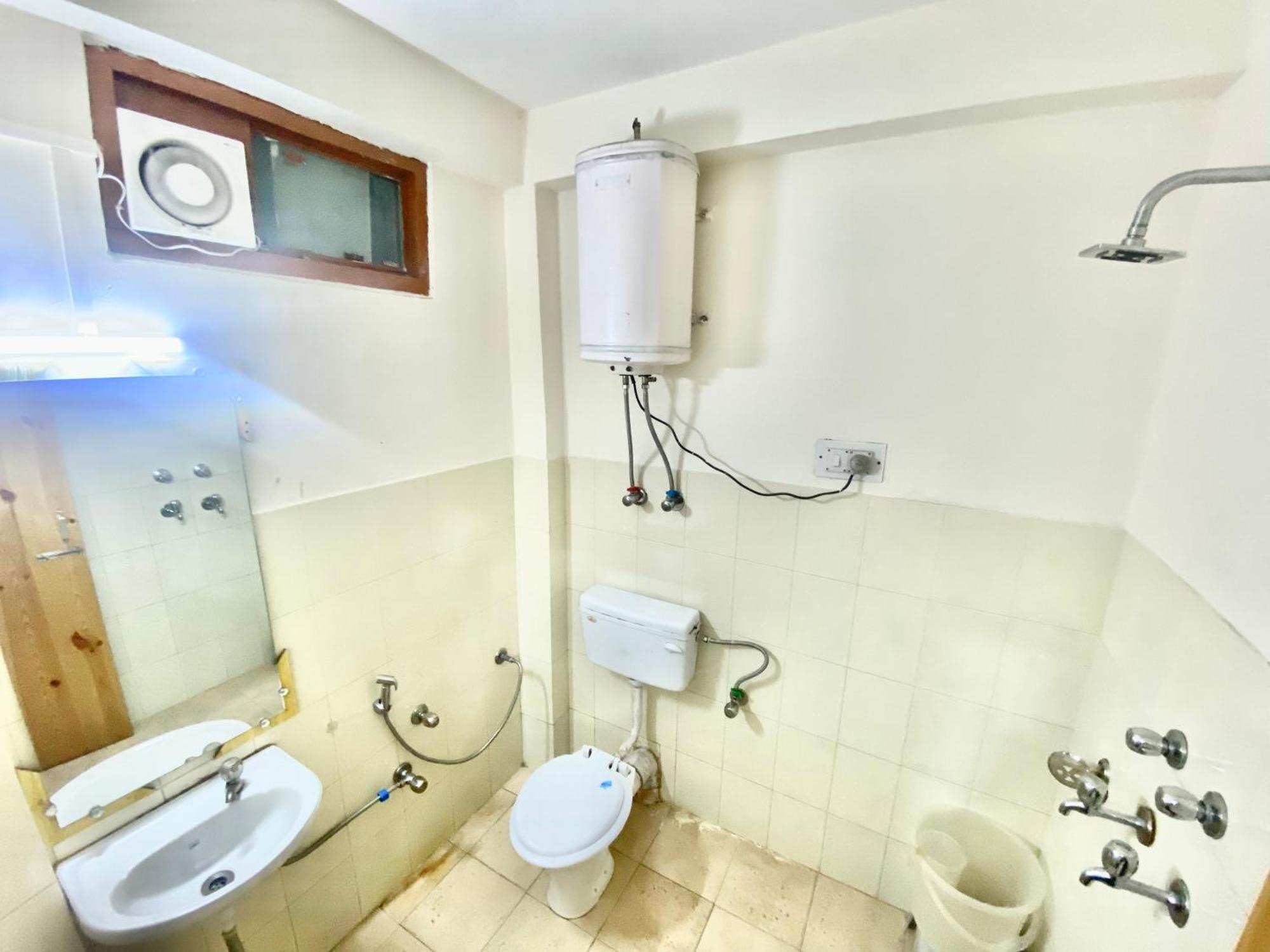The Prasher Lodge Mall Road Manali المظهر الخارجي الصورة
