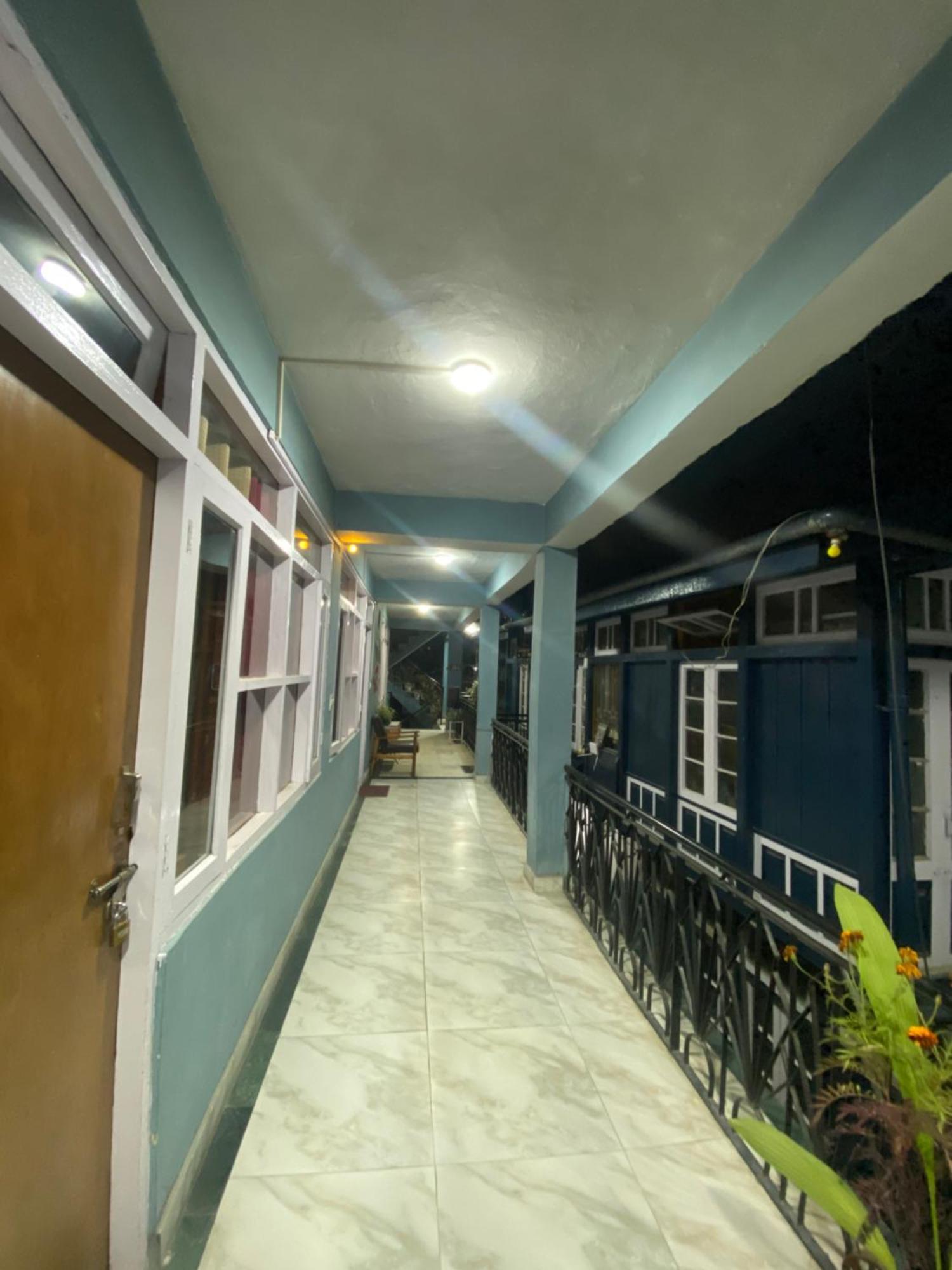 The Prasher Lodge Mall Road Manali المظهر الخارجي الصورة