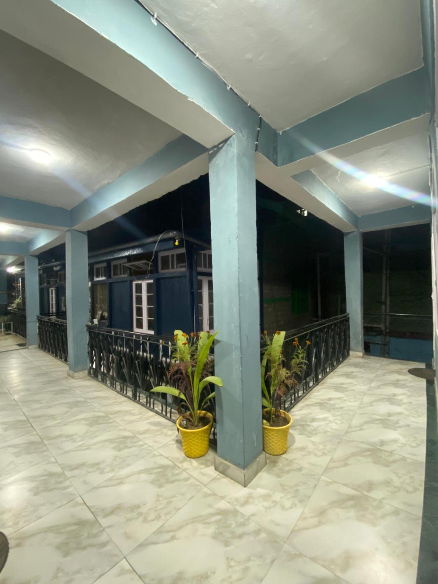 The Prasher Lodge Mall Road Manali المظهر الخارجي الصورة